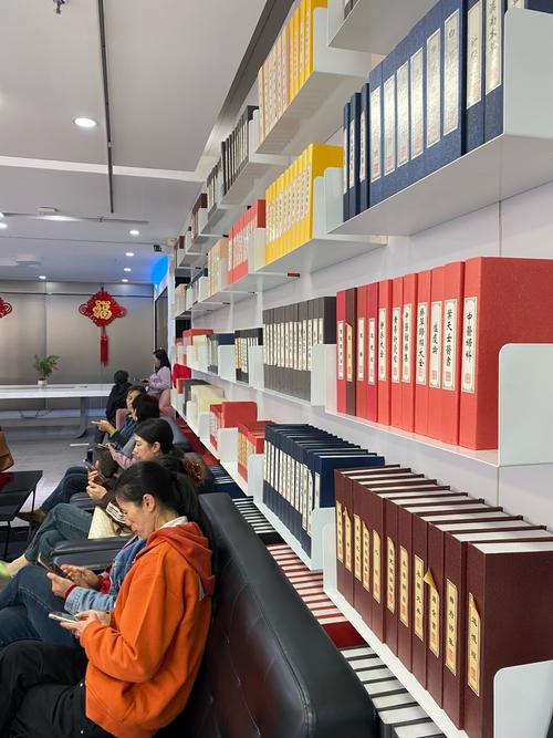 通過高素質(zhì)保安服務(wù)提升社會公共安全管理水平