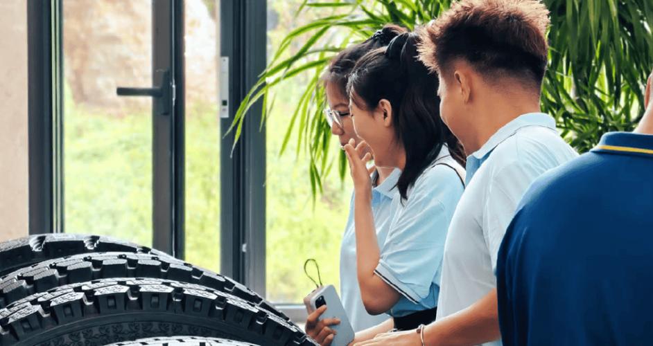 如何通過專業(yè)保安服務(wù)確保企業(yè)活動順利進(jìn)行